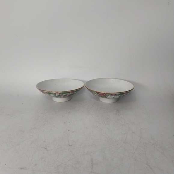 2 vintage rose Canton soy‎ sauce dishes, or chopstick rests, or soup bowl covers - Picture 1 of 6